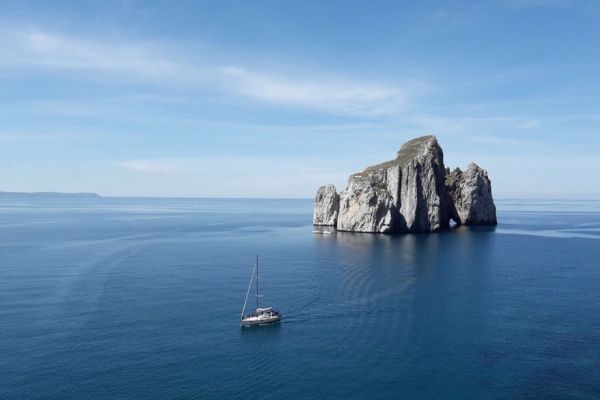 Carloforte Sail Charter: escursioni in barca a vela a Pan di Zucchero - Masua