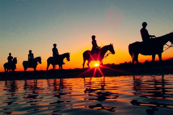 Maneggio Sulcis: escursione a cavallo al tramonto